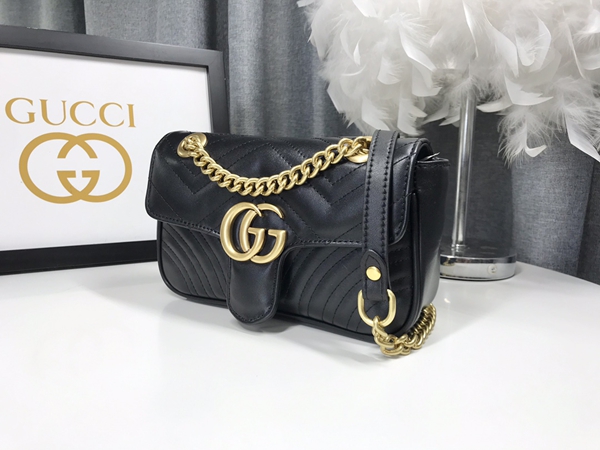 激安グッチバッグコピー側面デザイン